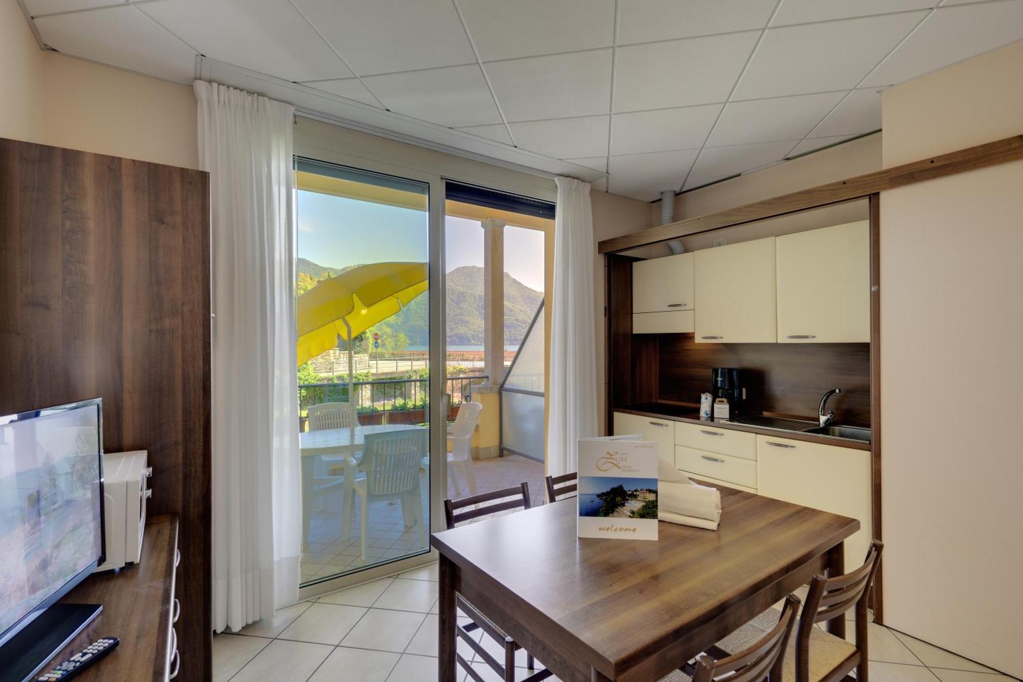 Hotel Residence Zust Verbania Luaran gambar